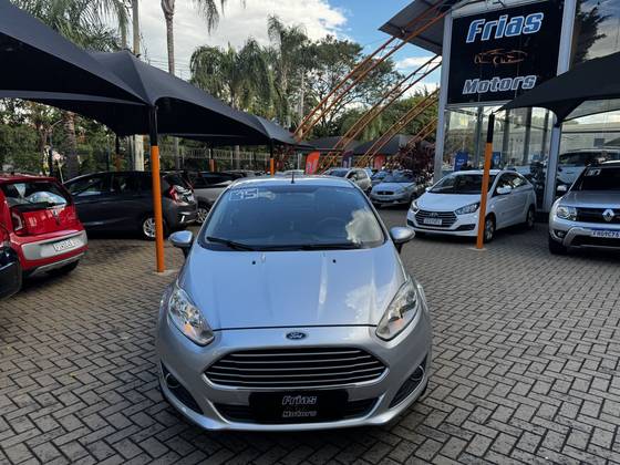 FORD FIESTA 1.6 SE HATCH 16V FLEX 4P POWERSHIFT FORD FIESTA 1.6 SE HATCH 16V FLEX 4P POWERSHIFT